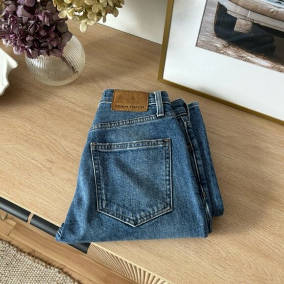 ARITZIA DENIM FORUM The Yoko High Rise Slim Jeans- Size 24W, 28L - Picture 4 of 8